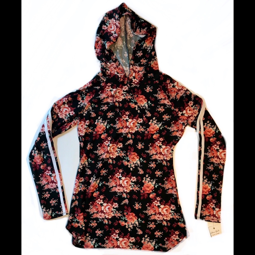 Ultra Flirt NWT Black floral hoodie Juniors M